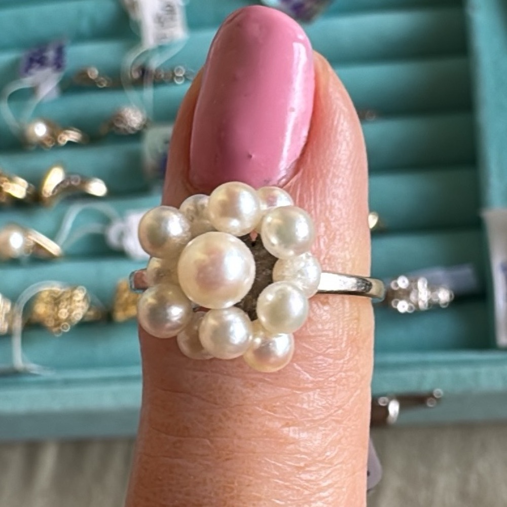 White gold Elegant Pearl Cluster Ring stamped and tested
